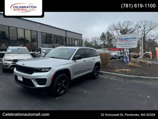 Used 2023 Jeep Grand Cherokee Altitude image 1