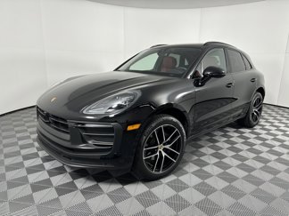 Used 2025 Porsche Macan image 1