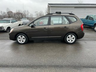 Used 2009 Kia Rondo LX image 1