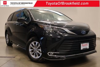 Certified 2024 Toyota Sienna XLE image 1