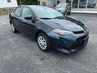 Used 2017 Toyota Corolla SE image 1