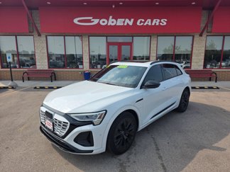 Used 2024 Audi Q8 e-tron Prestige image 1