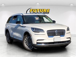 Used 2023 Lincoln Aviator Reserve w/ Elements Package Plus image 1