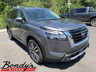 Used 2022 Nissan Pathfinder Platinum image 1
