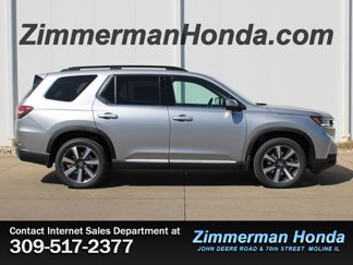 New 2025 Honda Pilot Touring image 1