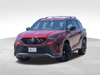 Certified 2025 Toyota Highlander XSE image 1