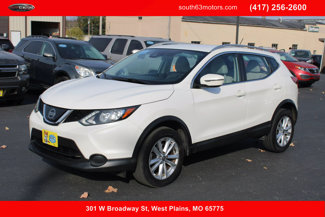 Used 2019 Nissan Rogue Sport SV image 1