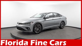 Used 2025 Volkswagen Jetta SE image 1