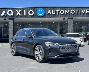 Used 2024 Audi Q8 e-tron Premium Plus image 1