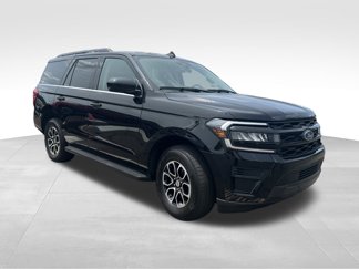 Used 2024 Ford Expedition XLT image 1