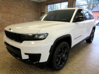 Used 2021 Jeep Grand Cherokee L Laredo image 1