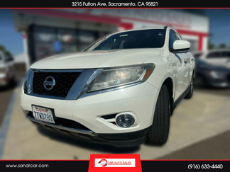 Used 2016 Nissan Pathfinder SV image 1