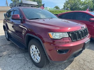 Used 2020 Jeep Grand Cherokee Laredo image 1