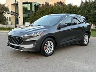 Used 2020 Ford Escape SE image 1