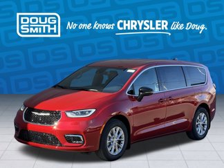 New 2025 Chrysler Pacifica Select image 1