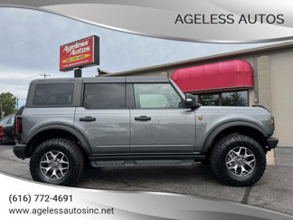 Used 2024 Ford Bronco Badlands image 1