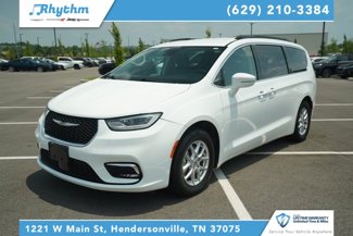 Used 2022 Chrysler Pacifica Touring-L image 1