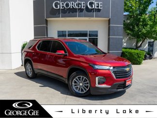 Used 2023 Chevrolet Traverse LT image 1