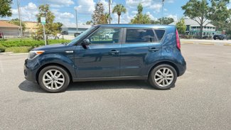 Used 2017 Kia Soul + image 1