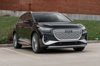 New 2025 Audi Q4 e-tron Prestige image 1