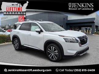 New 2025 Nissan Pathfinder Platinum image 1