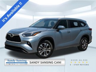 Used 2023 Toyota Highlander XLE image 1
