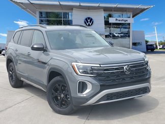 New 2025 Volkswagen Atlas Peak Edition SE image 1