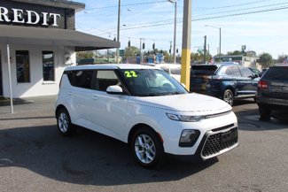 Used 2022 Kia Soul LX w/ Technology Package image 1