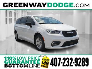 New 2025 Chrysler Pacifica Select image 1