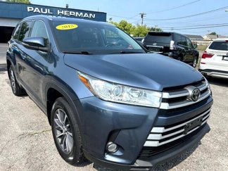 Used 2018 Toyota Highlander SE image 1