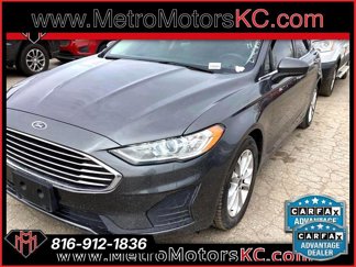 Used 2020 Ford Fusion SE image 1