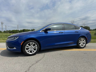 Used 2016 Chrysler 200 Limited image 1