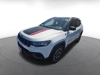 Used 2025 Jeep Compass Trailhawk video 2