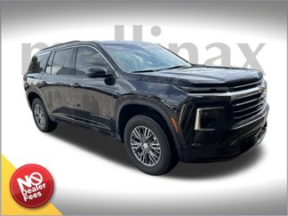 Used 2024 Chevrolet Traverse LT w/ Trailering Package image 1