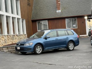 Used 2017 Volkswagen Golf S image 1