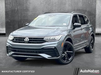 Certified 2024 Volkswagen Tiguan SE R-Line image 1