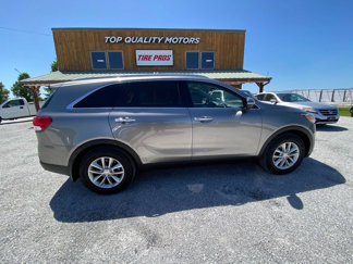 Used 2016 Kia Sorento LX w/ LX Convenience Package image 1