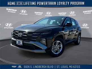 Certified 2025 Hyundai Tucson SE image 1