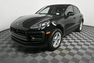 Used 2025 Porsche Macan image 1