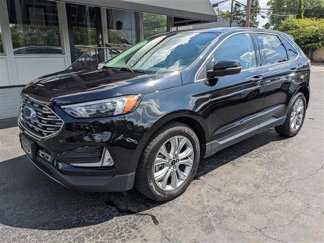 Used 2024 Ford Edge Titanium image 1