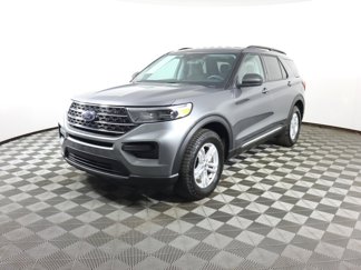 Used 2022 Ford Explorer XLT image 1