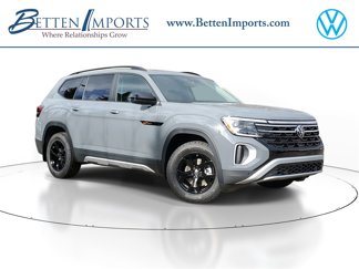 New 2025 Volkswagen Atlas Peak Edition SE image 1