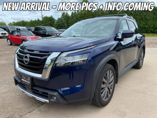 Used 2022 Nissan Pathfinder SL w/ SL Premium Package image 1