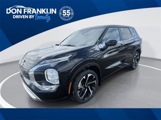 New 2025 Mitsubishi Outlander SE image 1