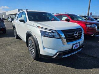 New 2025 Nissan Pathfinder SL w/ SL Premium Package image 1