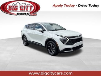 Used 2024 Kia Sportage LX image 1