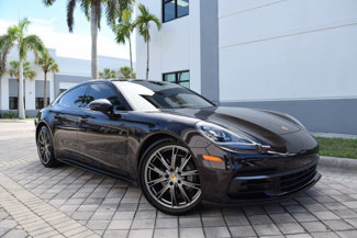 Used 2018 Porsche Panamera 4S image 1