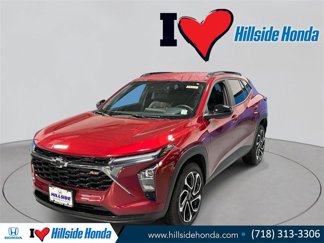 Used 2025 Chevrolet Trax RS image 1