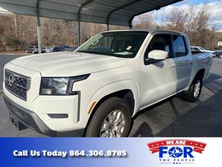 Used 2023 Nissan Frontier SV image 1