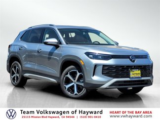 New 2025 Volkswagen Tiguan SE image 1